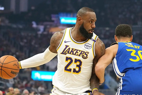 三大超巨落榜前十引热议：NBA新赛季排名争议核心解析