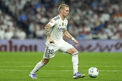 阿斯报:皇马“弃左从右”——维尼修斯失宠,马斯坦托诺成新核