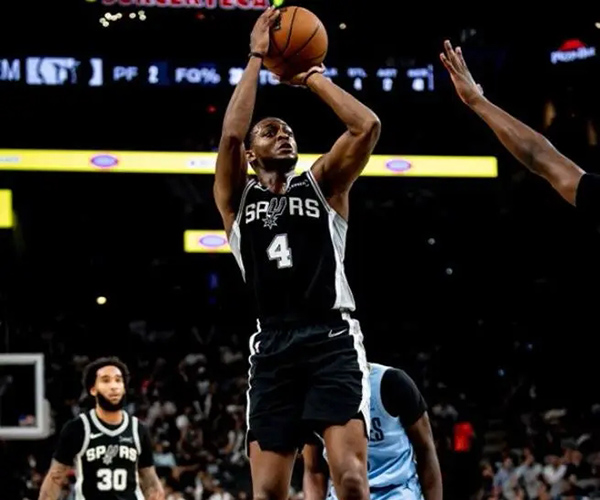 巴恩斯7记三分率<a href=/lanqiumf/spurs/ target=_blank class=infotextkey>马刺</a>双杀灰熊 残阵灰熊虽败犹荣